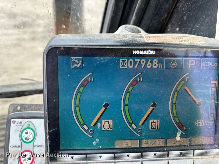 image for item DW2947 2012 Komatsu PC200LC-8 excavator