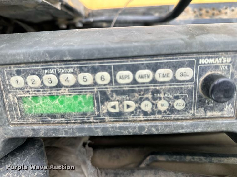 image for item DW2947 2012 Komatsu PC200LC-8 excavator