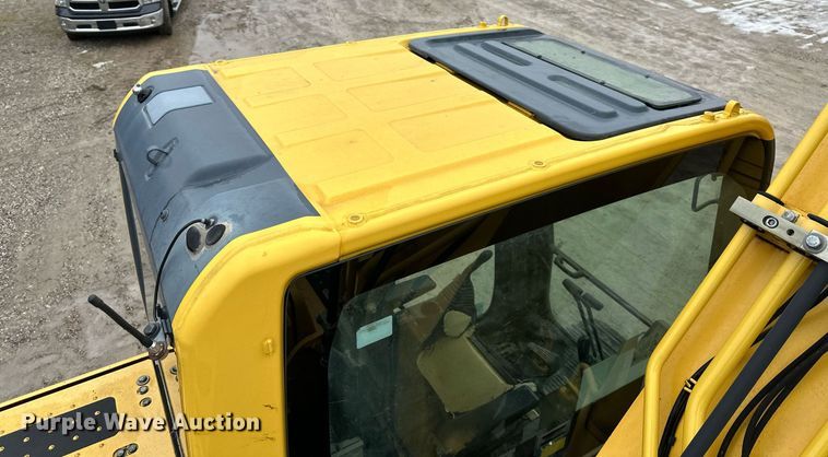 image for item DW2947 2012 Komatsu PC200LC-8 excavator