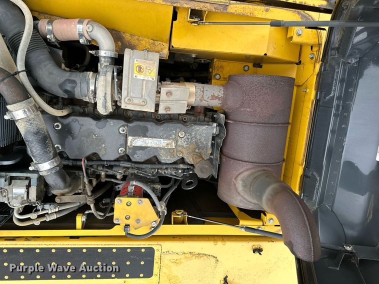 image for item DW2947 2012 Komatsu PC200LC-8 excavator