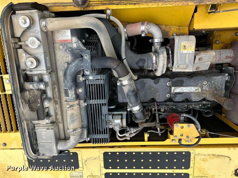 image for item DW2947 2012 Komatsu PC200LC-8 excavator