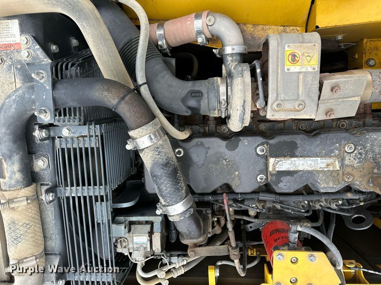 image for item DW2947 2012 Komatsu PC200LC-8 excavator