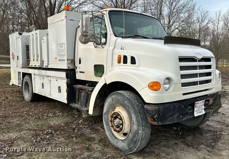 image for item DW2967 2000 Sterling  L-Line fuel truck