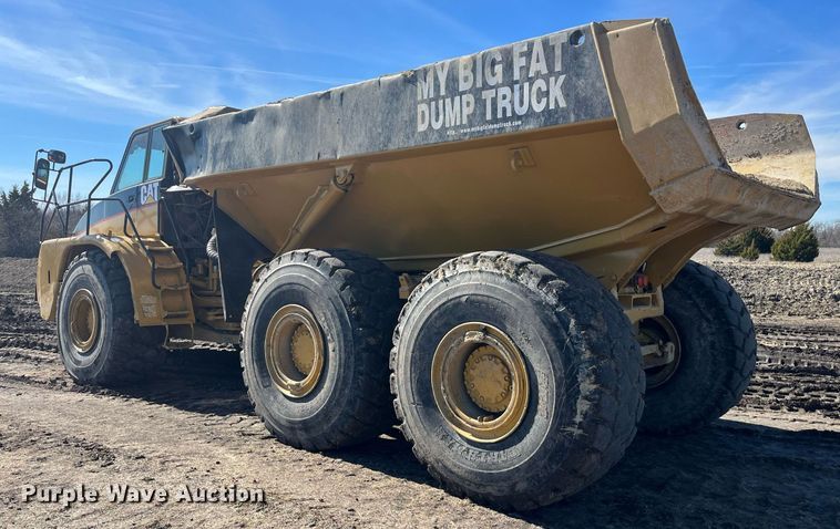 image for item EI0617 2005 Caterpillar 740 haul truck