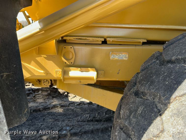 image for item EI0617 2005 Caterpillar 740 haul truck