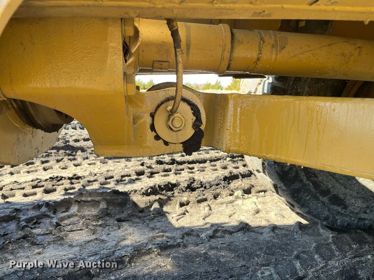 image for item EI0617 2005 Caterpillar 740 haul truck