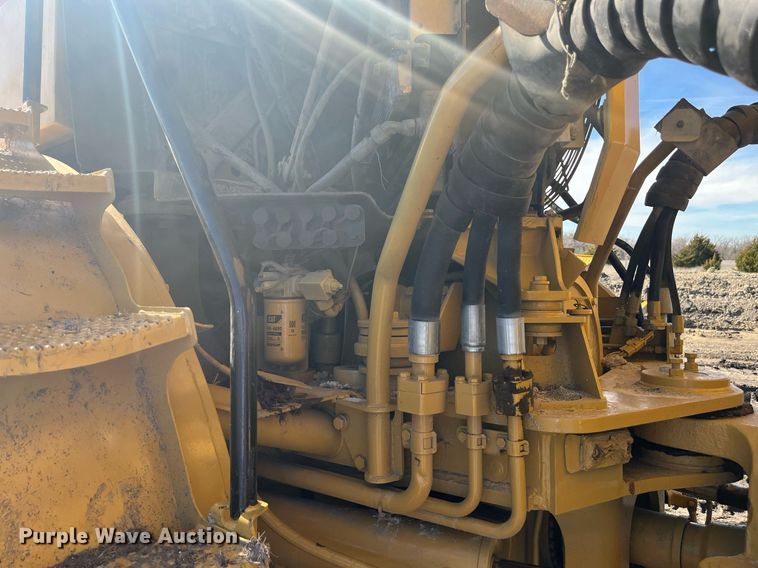 image for item EI0617 2005 Caterpillar 740 haul truck