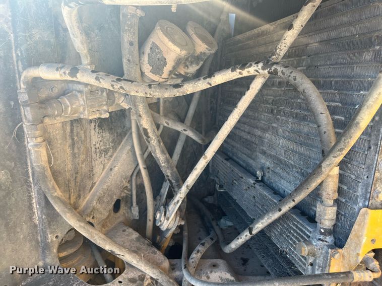 image for item EI0617 2005 Caterpillar 740 haul truck