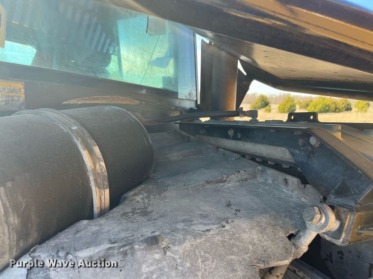 image for item EI0617 2005 Caterpillar 740 haul truck