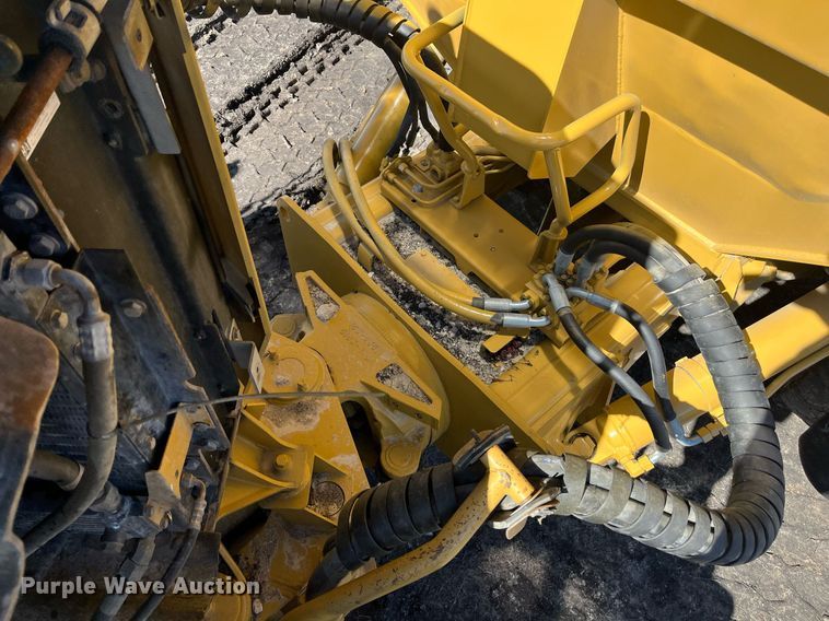 image for item EI0617 2005 Caterpillar 740 haul truck