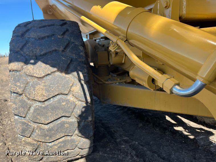 image for item EI0617 2005 Caterpillar 740 haul truck