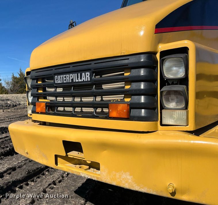 image for item EI0617 2005 Caterpillar 740 haul truck