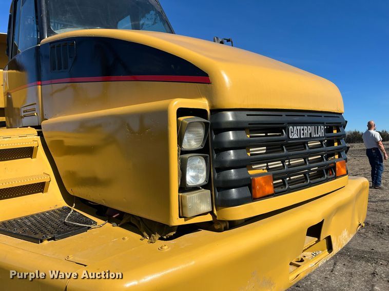 image for item EI0617 2005 Caterpillar 740 haul truck