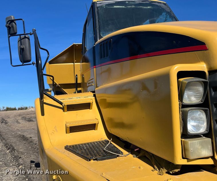 image for item EI0617 2005 Caterpillar 740 haul truck