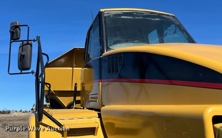 image for item EI0617 2005 Caterpillar 740 haul truck