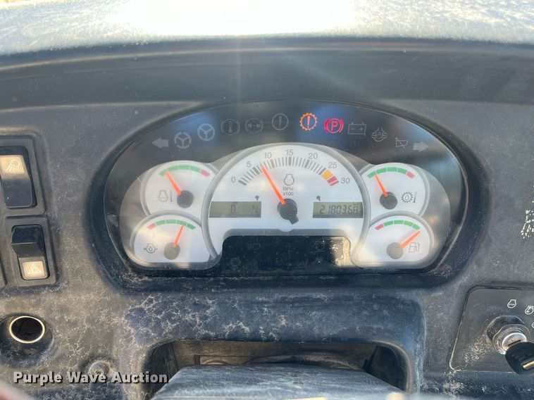 image for item EI0617 2005 Caterpillar 740 haul truck