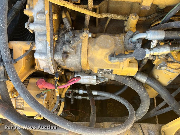 image for item EI0617 2005 Caterpillar 740 haul truck