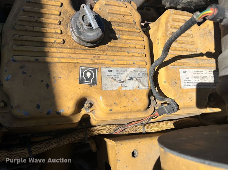 image for item EI0617 2005 Caterpillar 740 haul truck