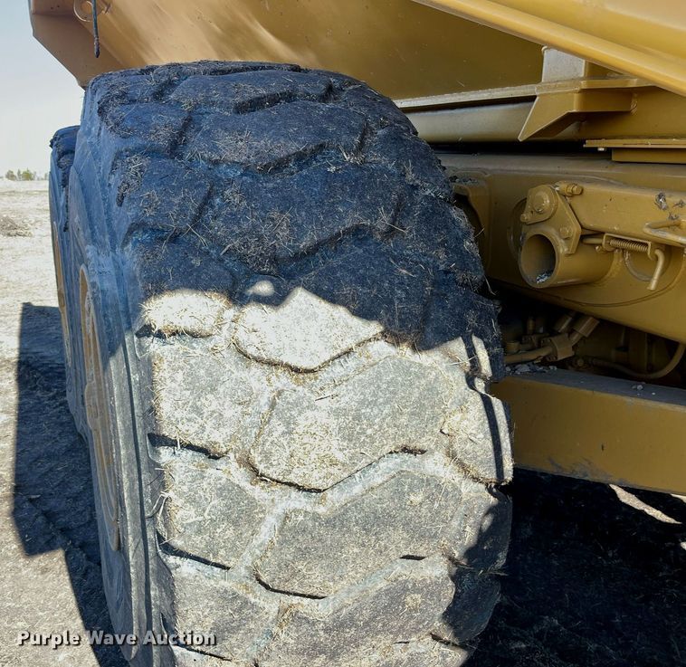 image for item EI0617 2005 Caterpillar 740 haul truck