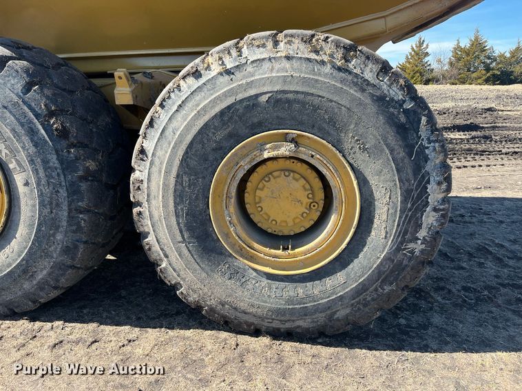 image for item EI0617 2005 Caterpillar 740 haul truck