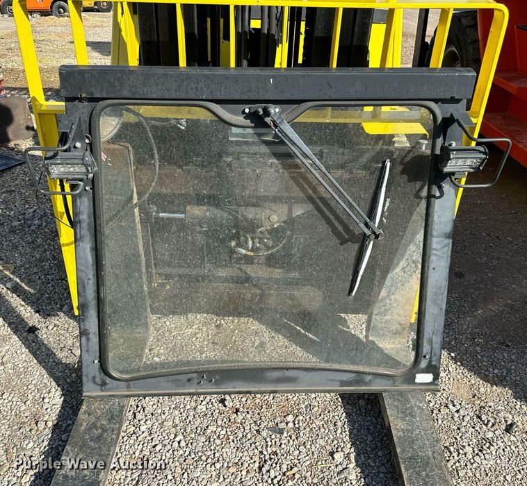 image for item EJ0208 2006 Hyster 110 forklift