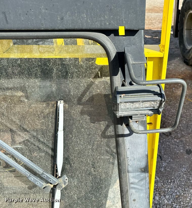 image for item EJ0208 2006 Hyster 110 forklift