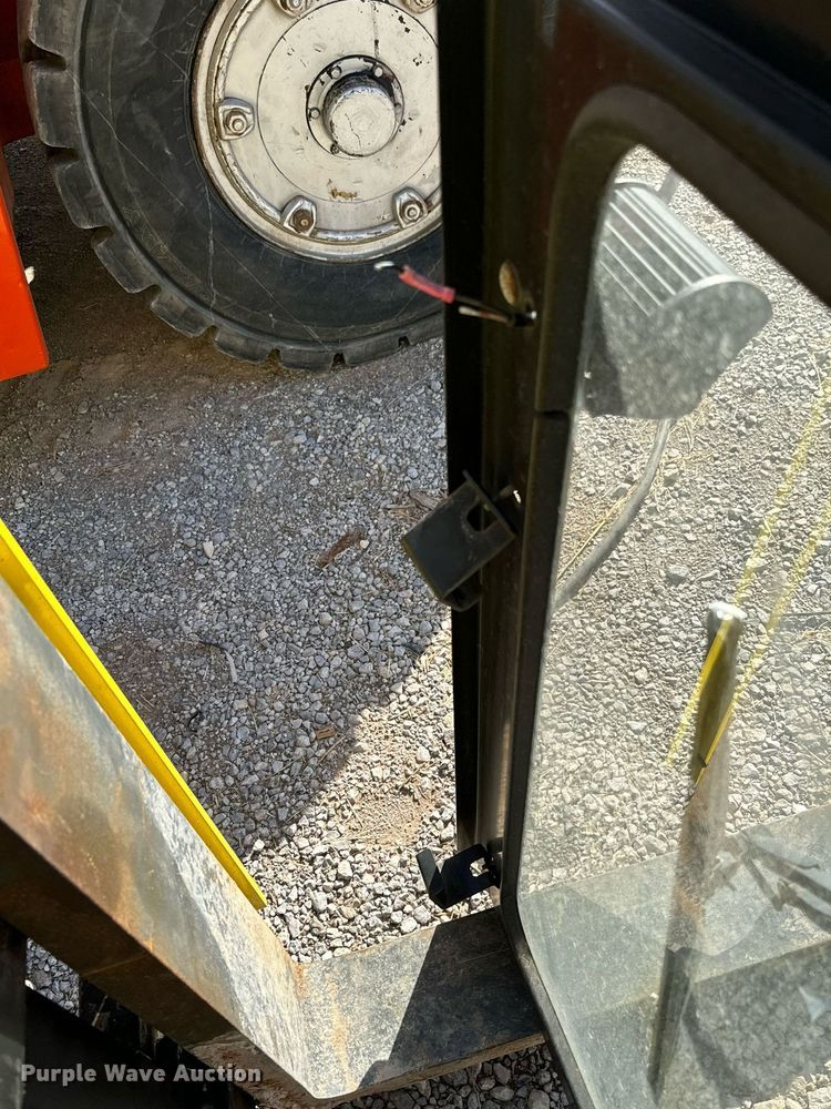 image for item EJ0208 2006 Hyster 110 forklift