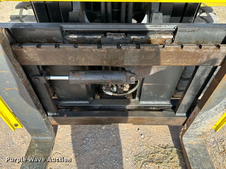 image for item EJ0208 2006 Hyster 110 forklift