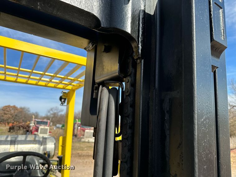 image for item EJ0208 2006 Hyster 110 forklift