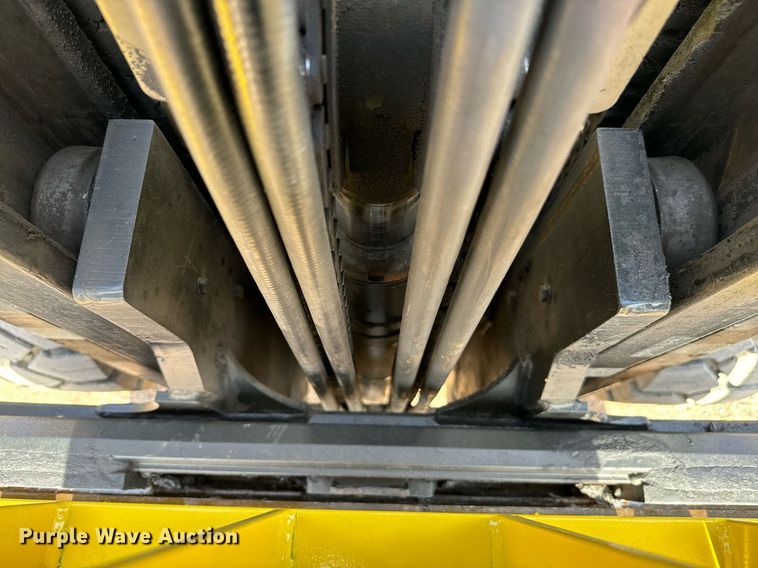 image for item EJ0208 2006 Hyster 110 forklift