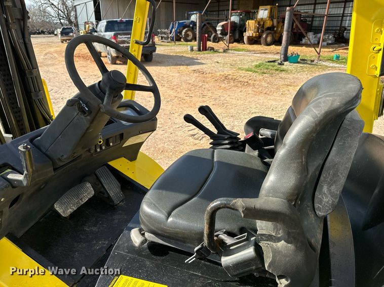 image for item EJ0208 2006 Hyster 110 forklift