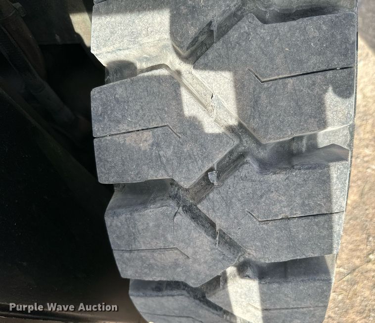 image for item EJ0208 2006 Hyster 110 forklift