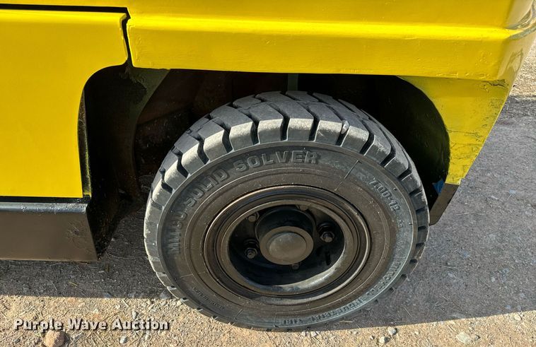 image for item EJ0208 2006 Hyster 110 forklift