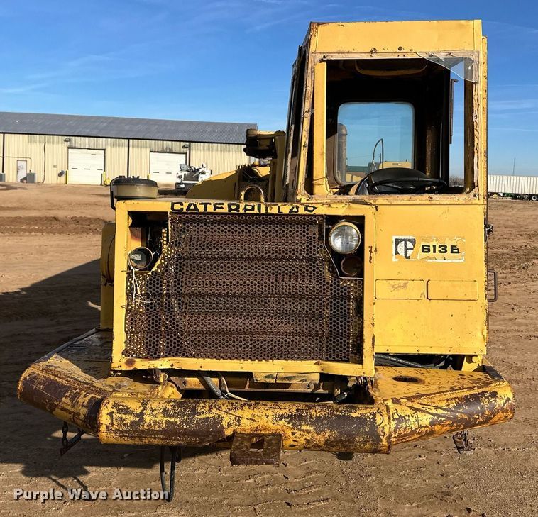 image for item EK9957 1978 Caterpillar 613B water wagon