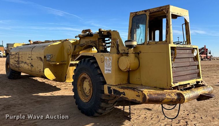 image for item EK9957 1978 Caterpillar 613B water wagon