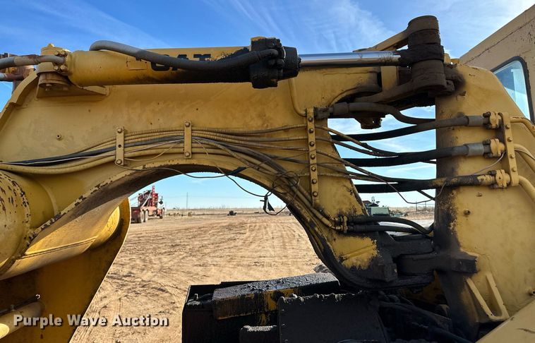 image for item EK9957 1978 Caterpillar 613B water wagon