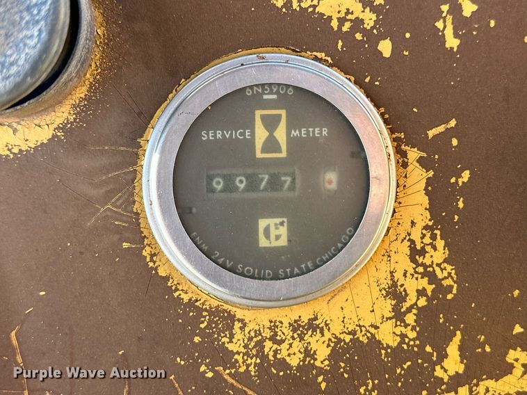 image for item EK9957 1978 Caterpillar 613B water wagon