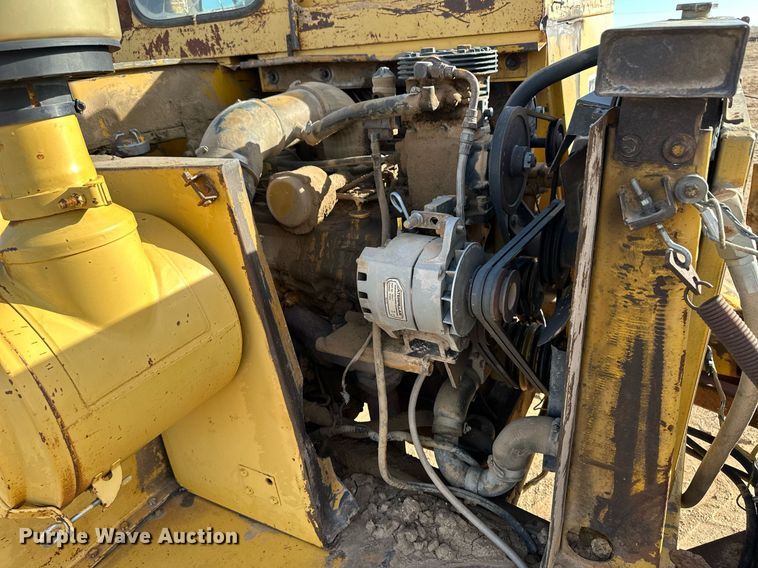 image for item EK9957 1978 Caterpillar 613B water wagon