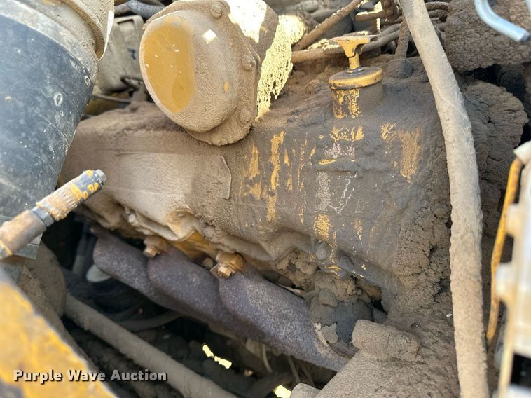 image for item EK9957 1978 Caterpillar 613B water wagon