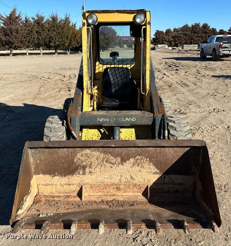 image for item EK9985 New Holland L555 skid steer loader