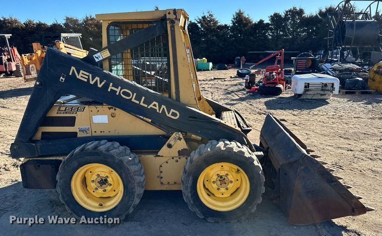 image for item EK9985 New Holland L555 skid steer loader