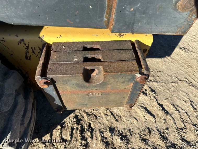 image for item EK9985 New Holland L555 skid steer loader