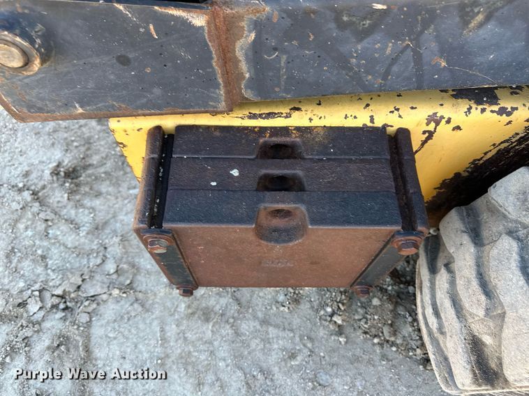 image for item EK9985 New Holland L555 skid steer loader