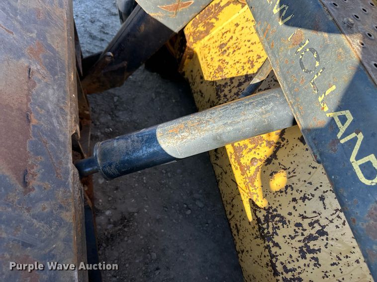 image for item EK9985 New Holland L555 skid steer loader