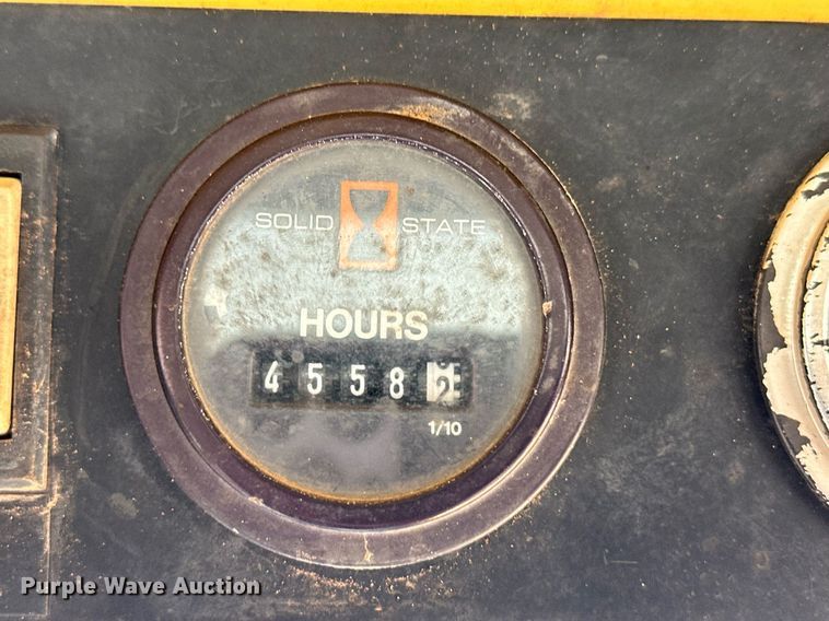 image for item EK9985 New Holland L555 skid steer loader