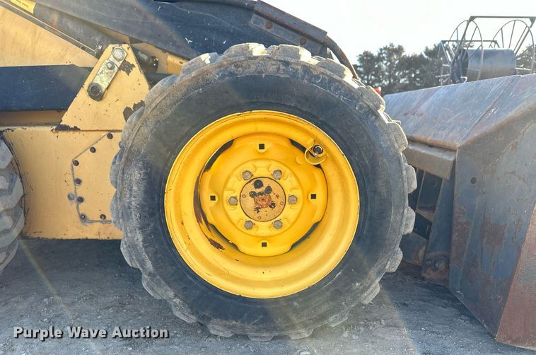 image for item EK9985 New Holland L555 skid steer loader