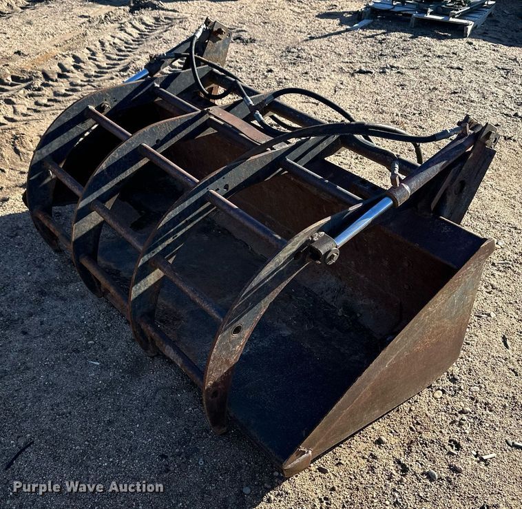 image for item EK9985 New Holland L555 skid steer loader