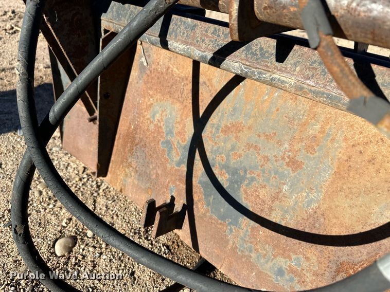 image for item EK9985 New Holland L555 skid steer loader