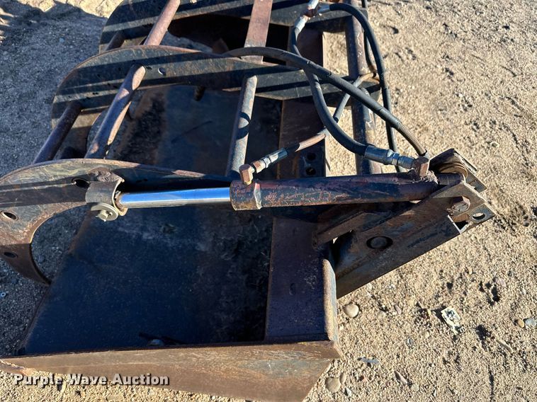 image for item EK9985 New Holland L555 skid steer loader