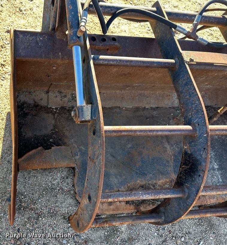 image for item EK9985 New Holland L555 skid steer loader